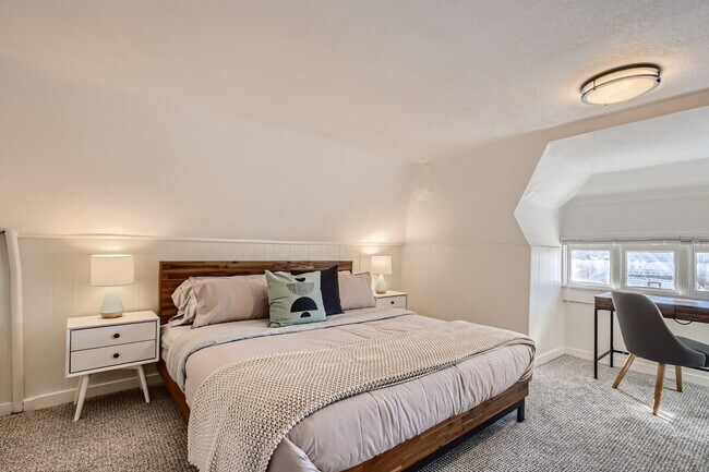 Building Photo - 1244 York St