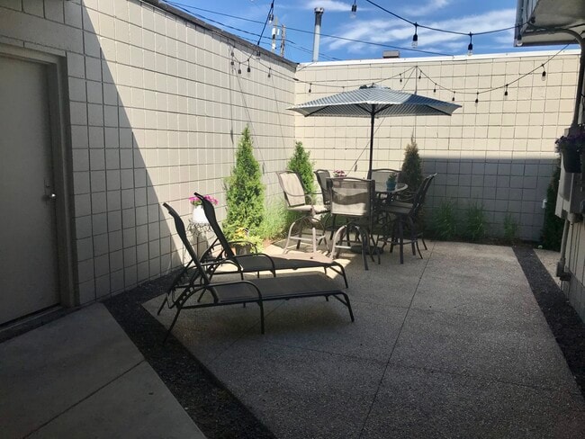 Building Photo - 3376 12 Mile Rd