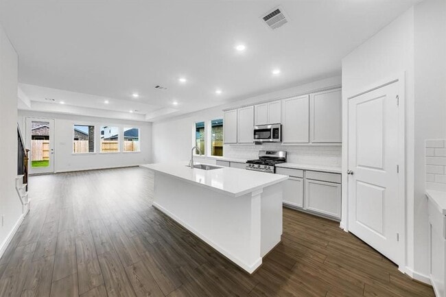 Building Photo - 9739 Pettus Crk Dr