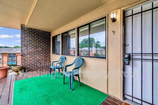 Building Photo - 3904 Stone Gate Dr