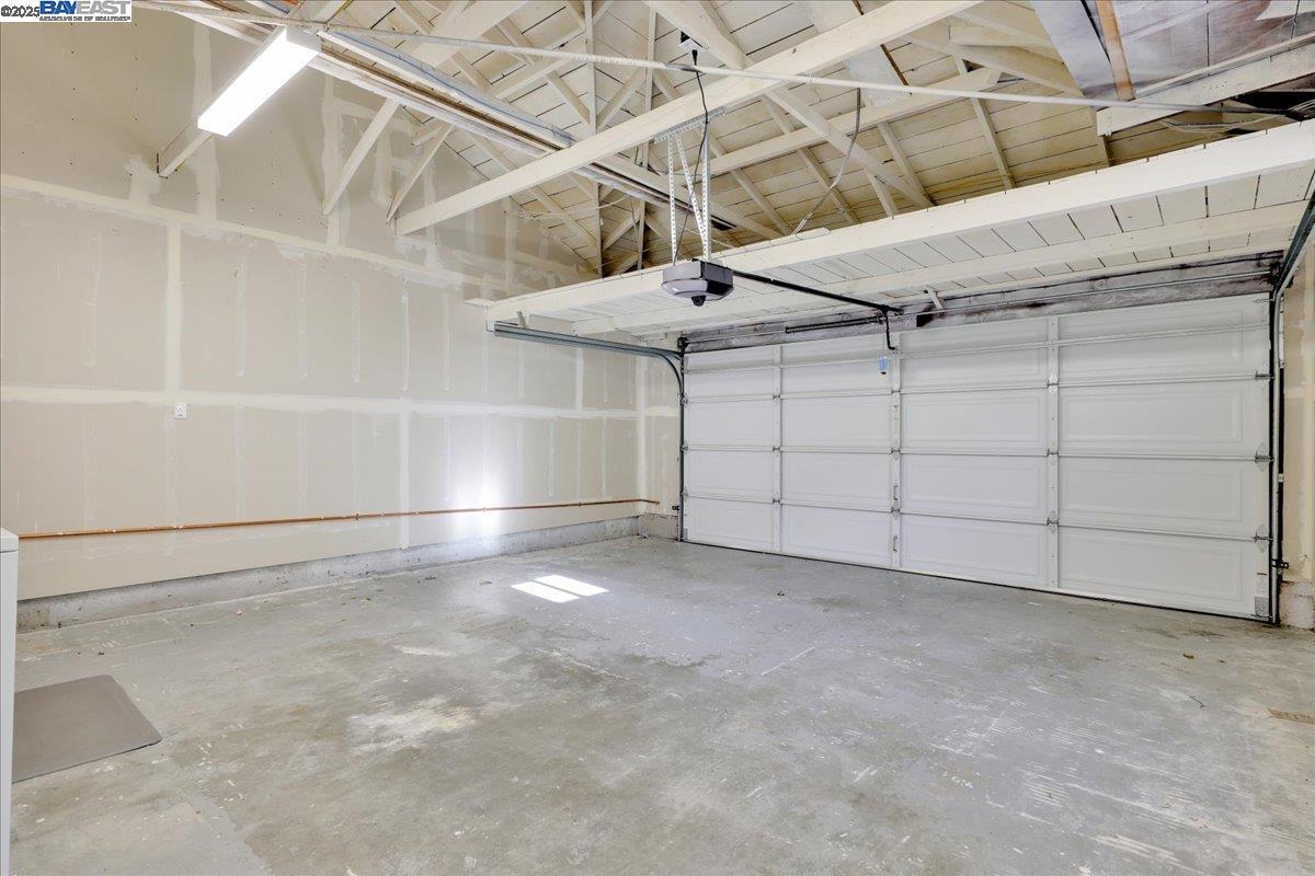 Building Photo - 1827 Bandoni Ave