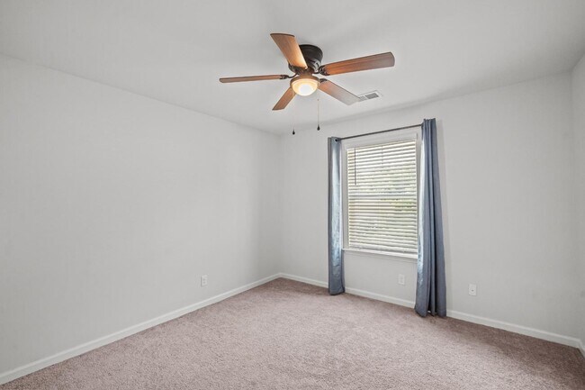Building Photo - 72 Knotty Ct