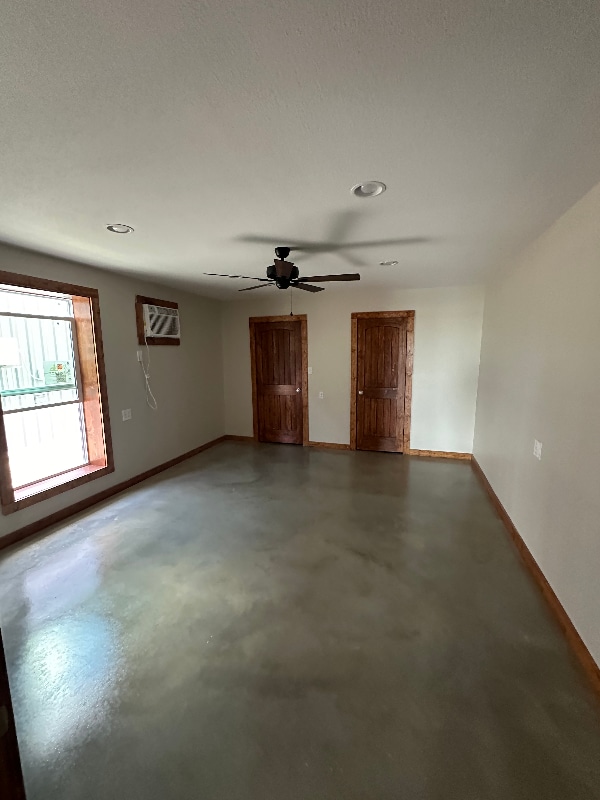 Building Photo - 4070 Old Lorena Rd