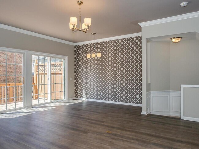 Building Photo - Ballantyne 3 Bedroom Townhome-Perfect Location!