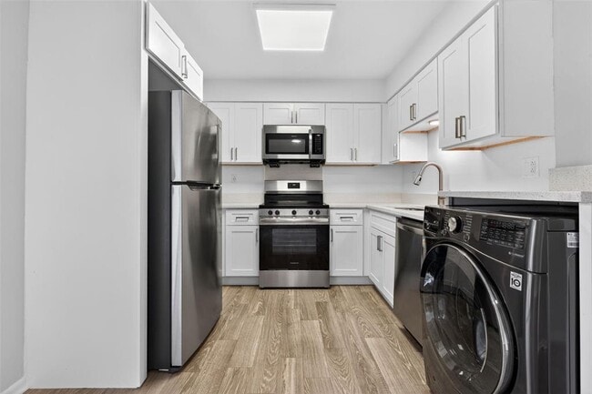 Building Photo - 612 Bass Ct