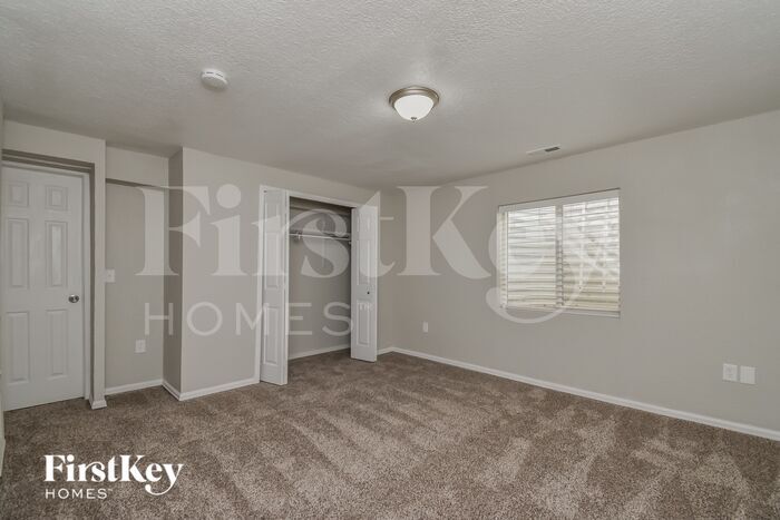 Building Photo - 6216 Gossamer St
