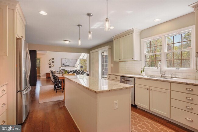 Building Photo - 307 Rhineforte Dr
