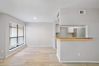 Building Photo - 6633 W Airport Blvd