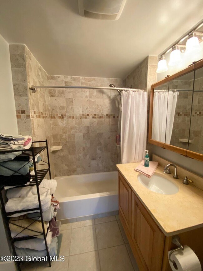 Bathroom - 104 Catherine St