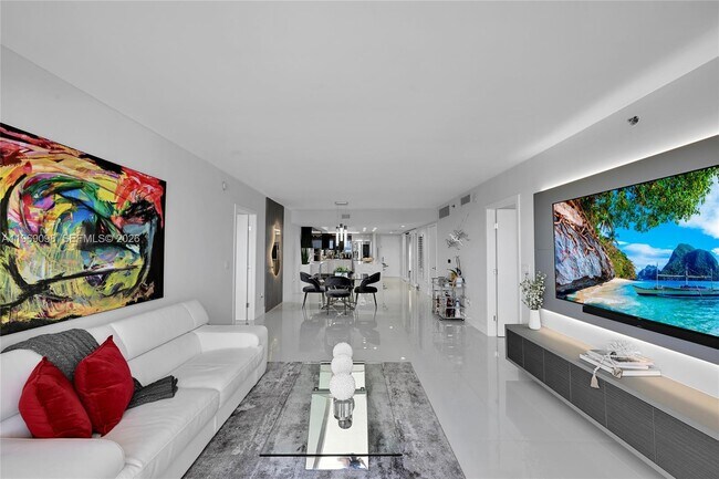 Building Photo - 1800 S Ocean Dr