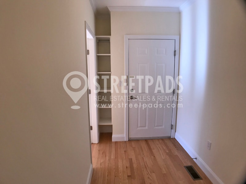 Building Photo - 15 Langdon St