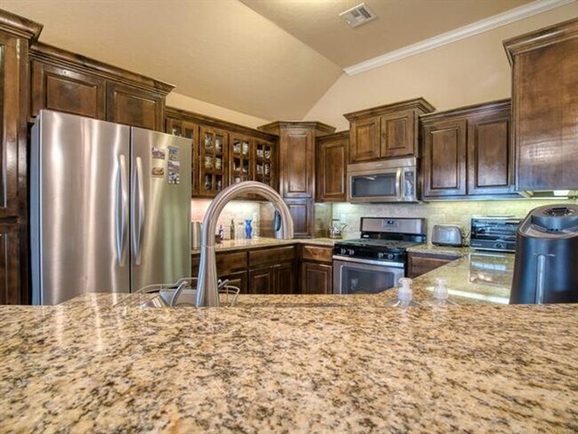 Building Photo - 10724 Masters Cir