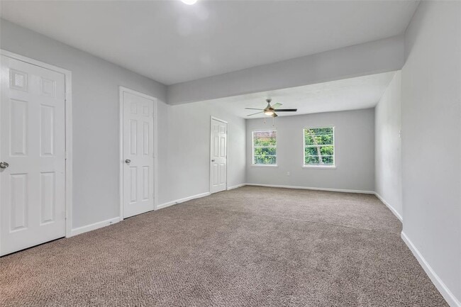 Building Photo - 12331 Flushing Meadows Dr