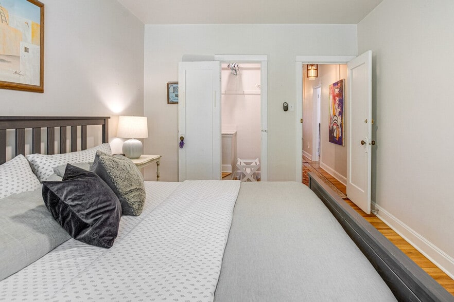 Building Photo - 757 Clayton St