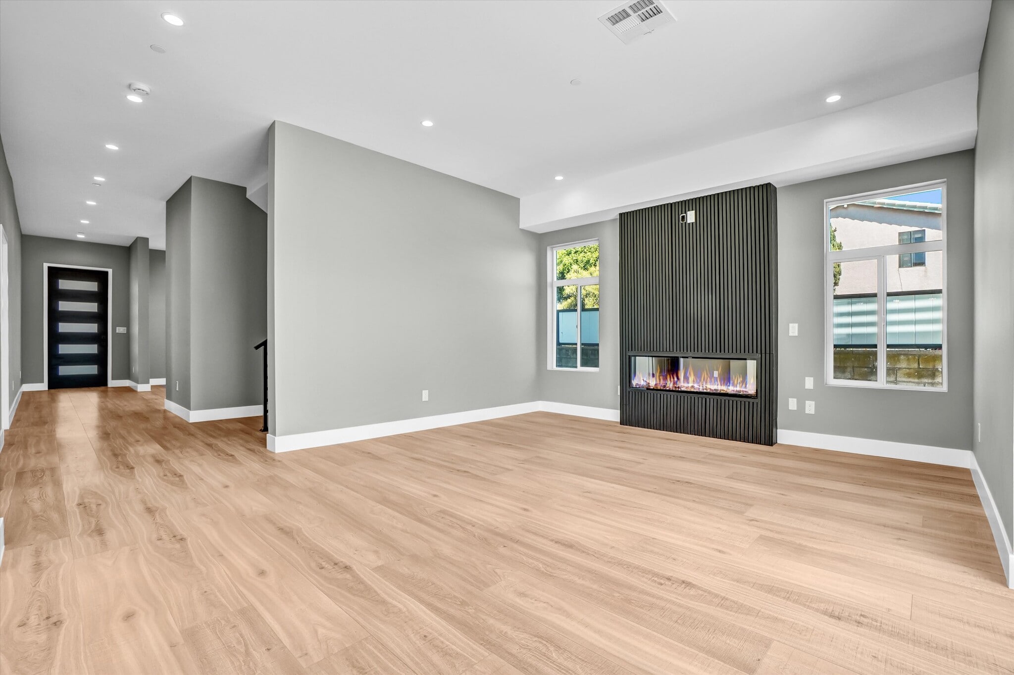 Family room - 2124 W 238th St