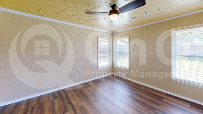 Building Photo - 6458 Royal Ln
