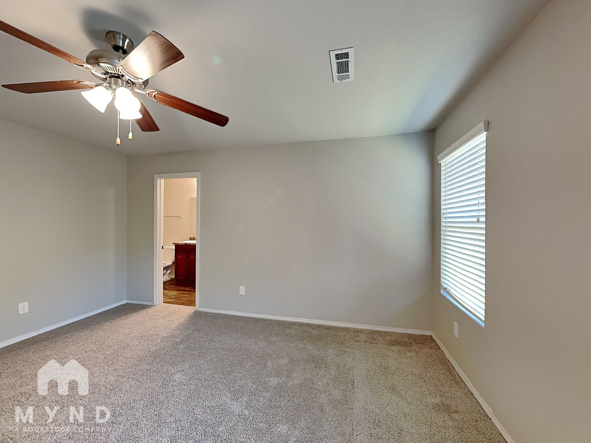 Building Photo - 936 Pinehurst Loop