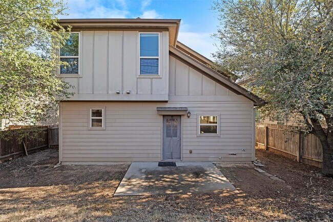 Building Photo - 7233 Menchaca Rd