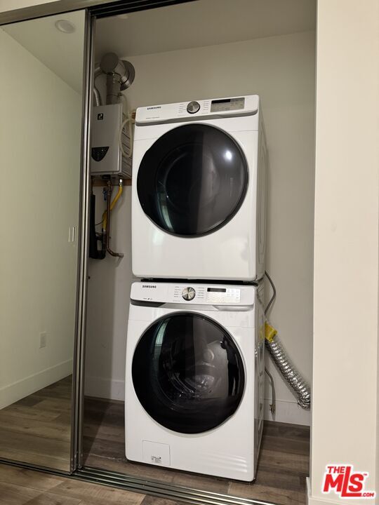Building Photo - 621 Huntley Dr
