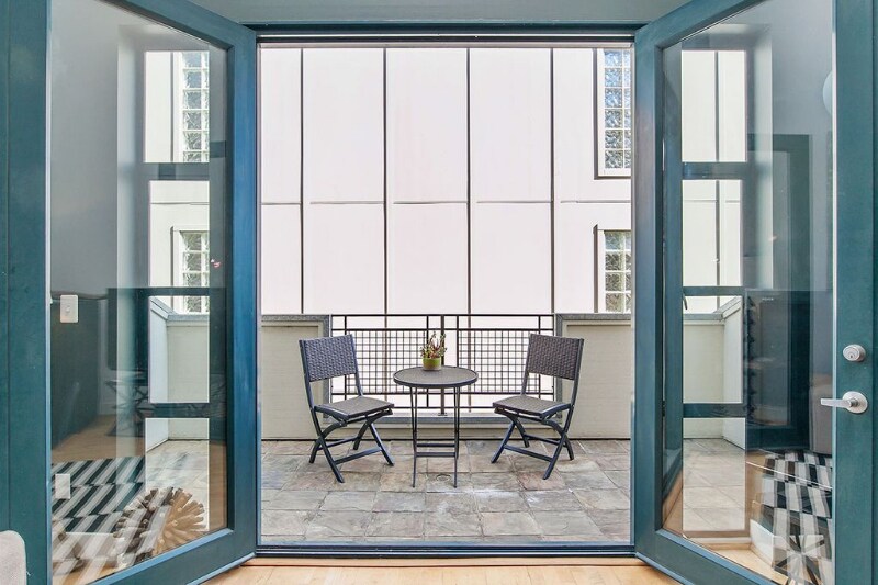 Building Photo - 161 Gilbert St