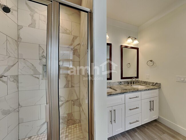 Building Photo - 430 Risen Star Dr