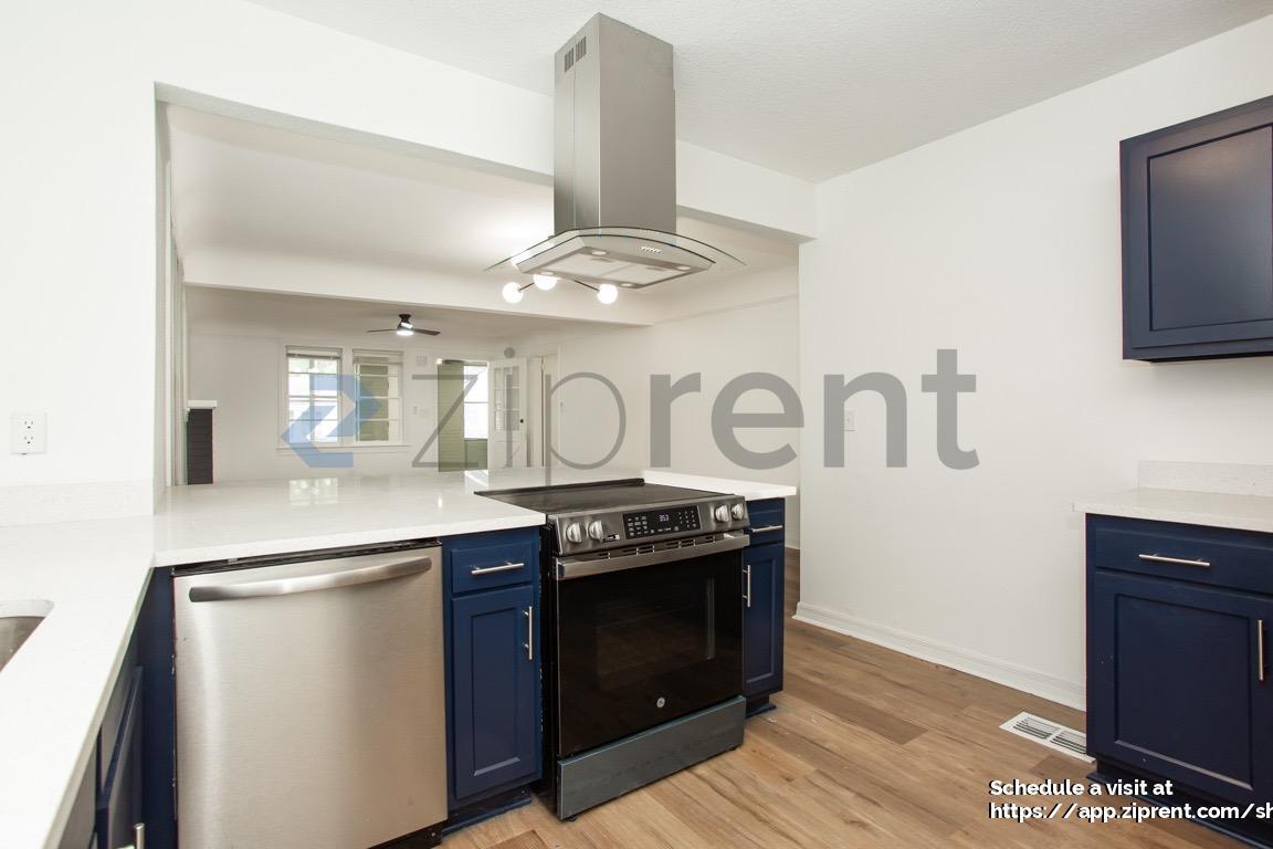 Building Photo - 819 McDuff Ave S