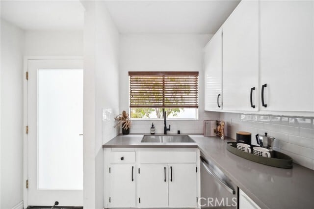 Building Photo - 2500 Abbot Kinney Blvd