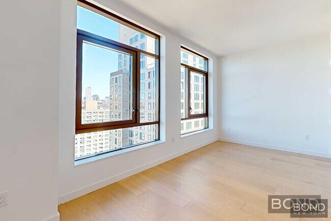 Building Photo - 480 Kent Ave