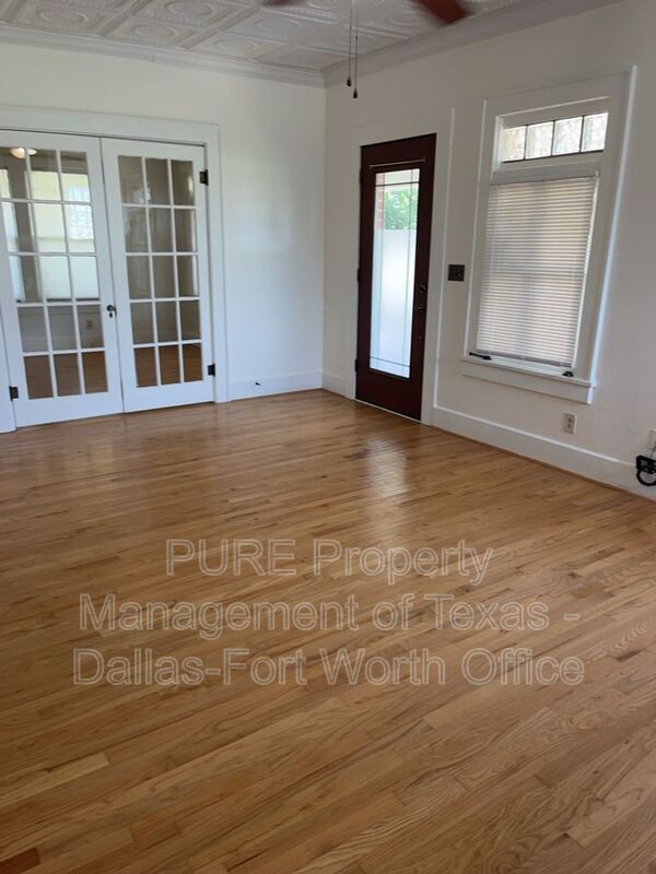 Building Photo - 501 E Monroe St