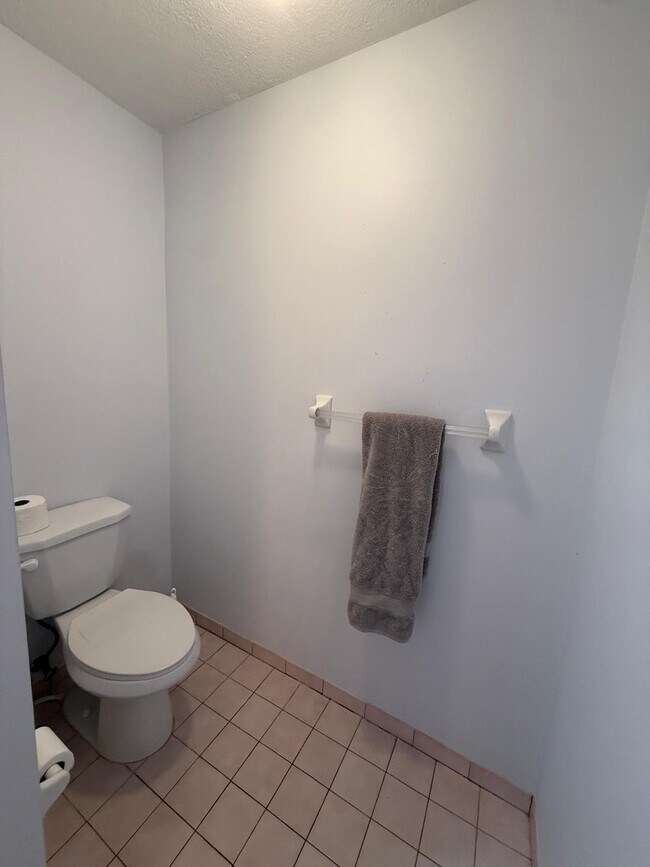 Building Photo - 14544 Autumn Ave
