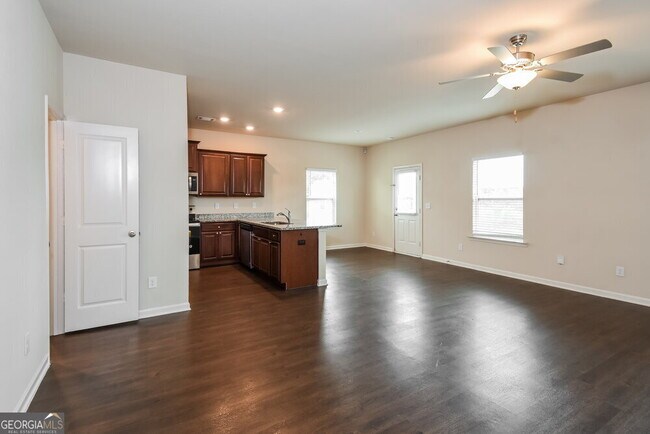 Building Photo - 128 Innis Brk Cir