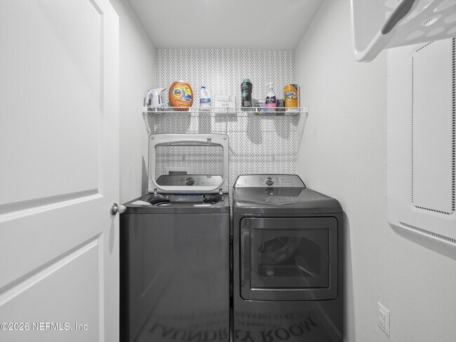 Building Photo - 1430 Tan Tara Trl