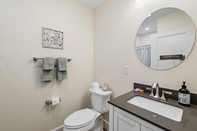 Building Photo - 3 Tanglewood Shores Rd