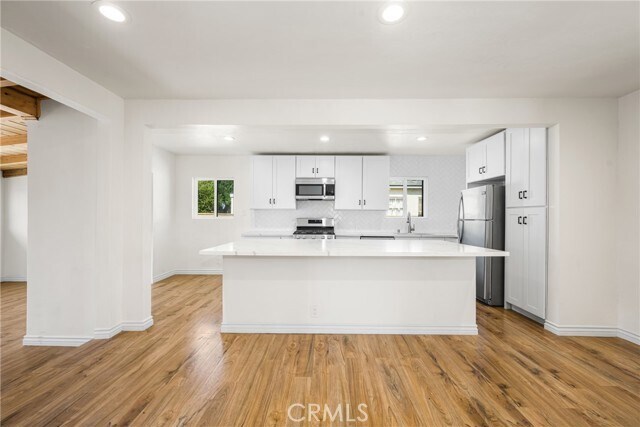 Building Photo - 2024 W 160th St