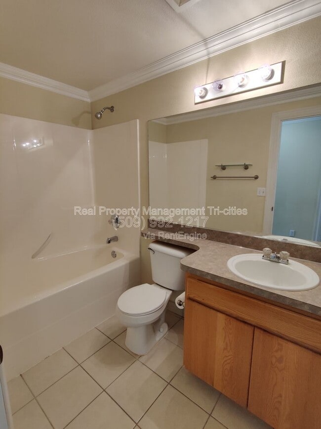 Building Photo - 7912 Redonda Dr