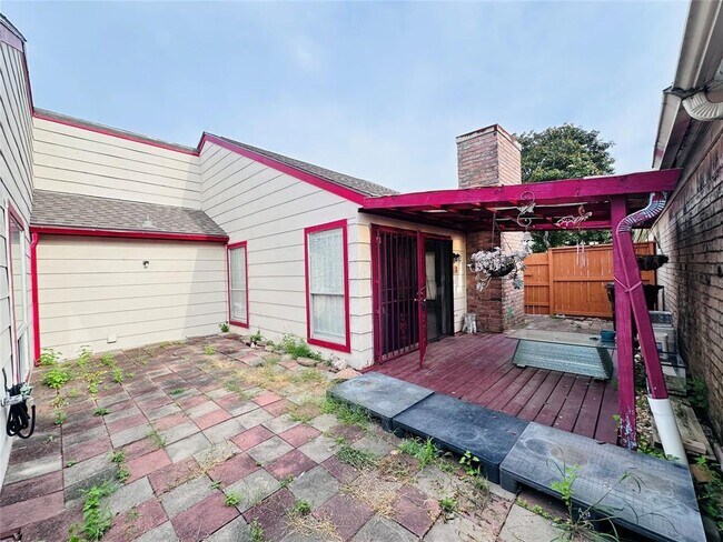 Building Photo - 9523 Stroud Dr