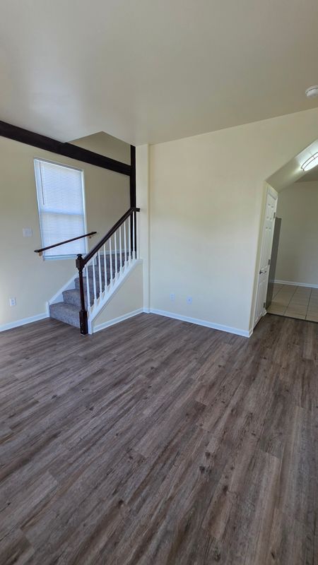 Building Photo - 225 Pemberton Rd