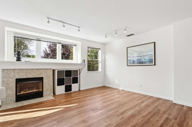 Building Photo - 3622 Arroyo Ave