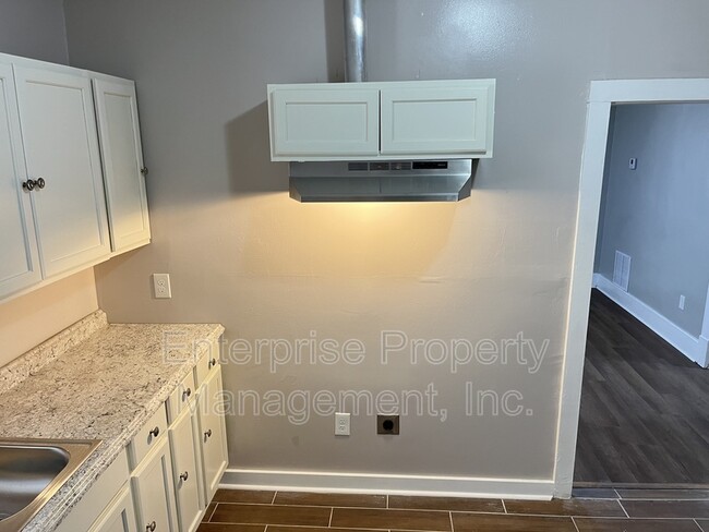 Building Photo - 1393 McMillan St