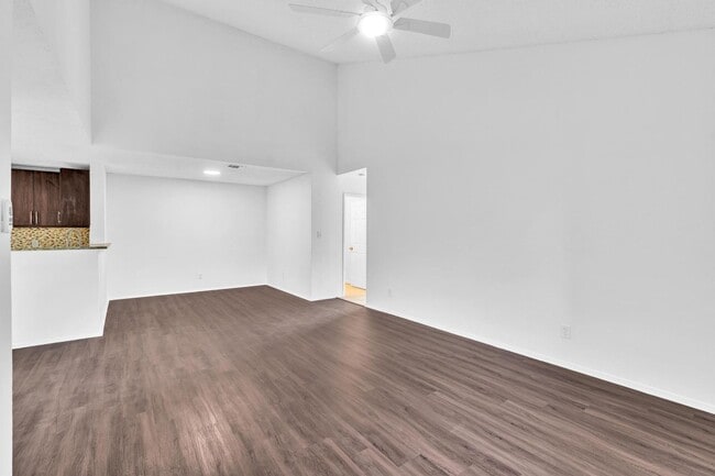 Building Photo - Beautiful 3 bedroom 2 bath condo in Coral Springs