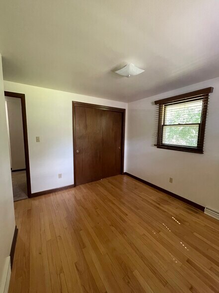 Back Bedroom - 1409 Wiesner St