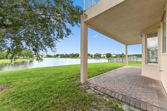 Building Photo - 9942 Shepard Pl