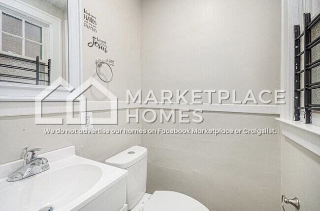 Building Photo - 13605 Griggs St