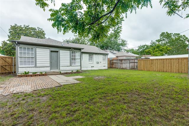 Building Photo - 2614 Ivandell Ave
