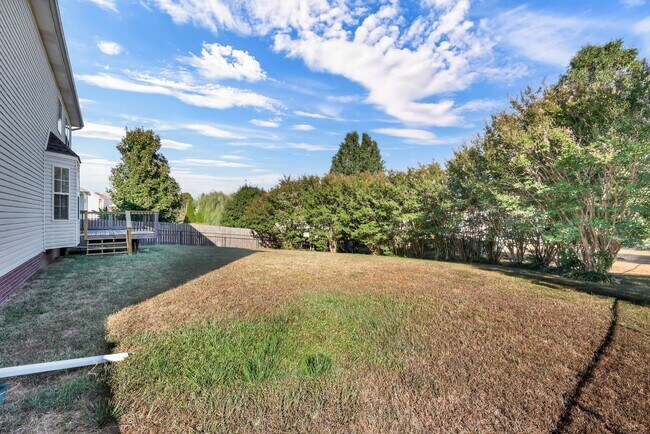 Building Photo - 3 Bedroom Pet Friendly Home For Rent With ...