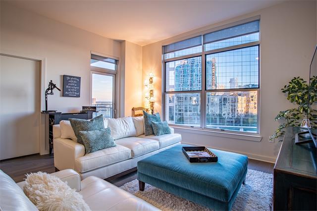 Building Photo - 2323 N Houston St