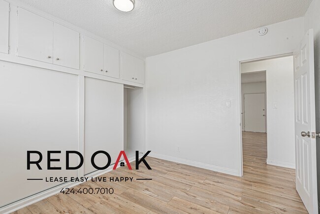 Building Photo - 1214 S Atlantic Dr