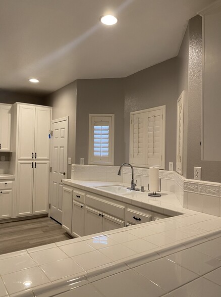 Building Photo - 928 Bello Rd