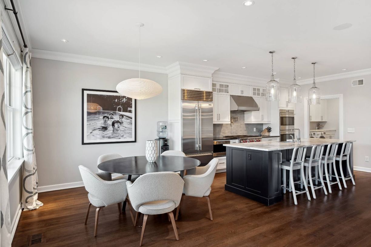 Building Photo - 1404 High Pond Ln