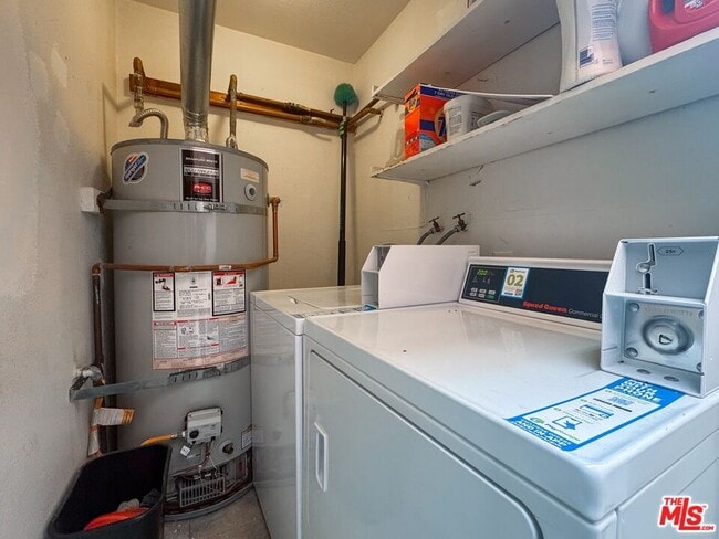 Building Photo - 122 Buccaneer St